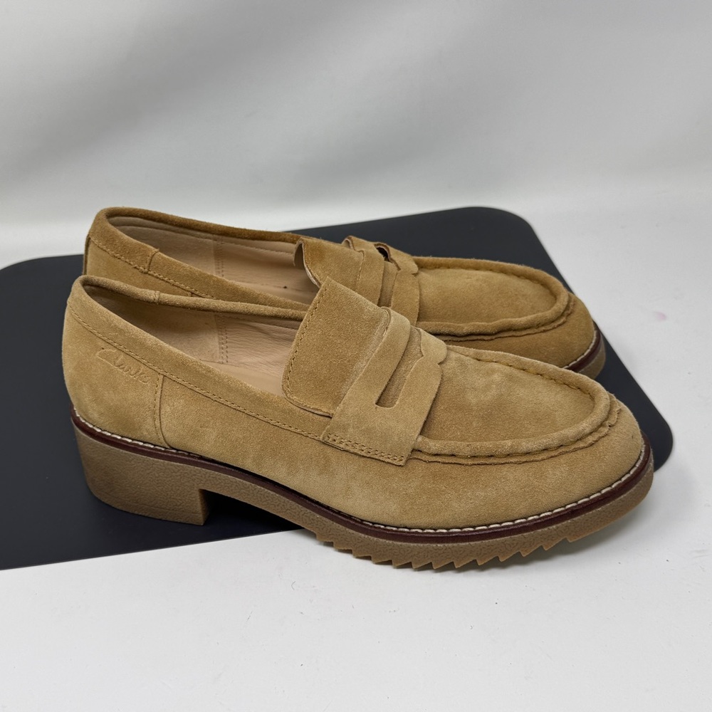 Clarks Eden Style Tan Suede size 9